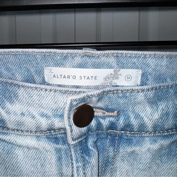 Altar'd State Light Blue Distressed Straight-Leg Jeans - Picture 2 of 3